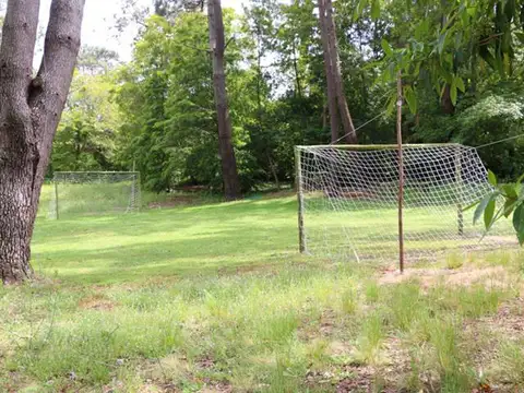 Casa 9 ambientes con 6 baños