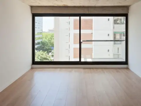 Montañeses 2900, Piso 1