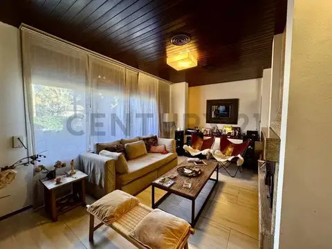 Casa 6 ambientes con 3 baños