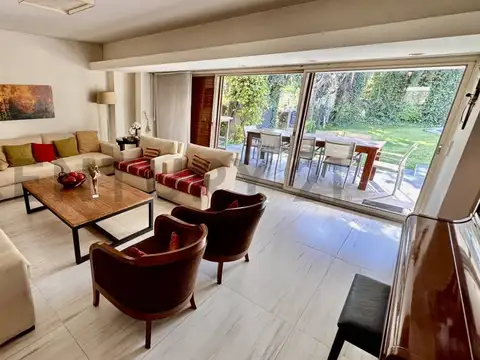 VENTA CASA 6 AMBIENTES, HURLINGHAM
