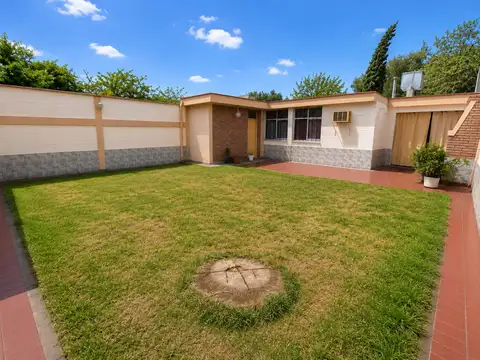 Casa 6 ambientes con 1 baño