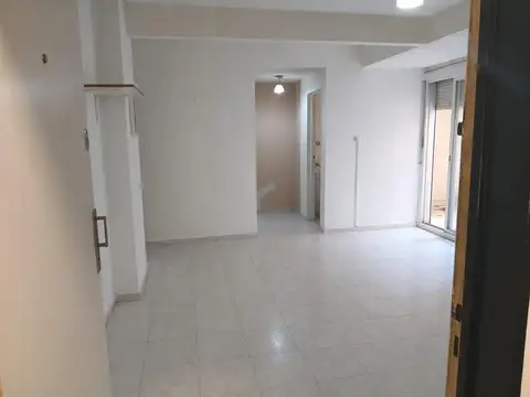 MONOAMBIENTE CON PATIO Y COCINA SEPARADA EN NUÑEZ