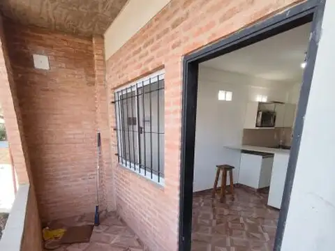 Alquiler en Castelar Sur Barrio Santa Rosa