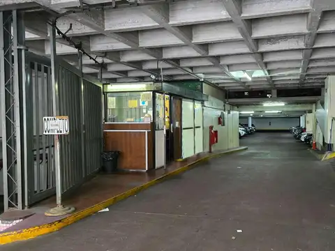 COCHERA FIJA CUBIERTA EN MARCELO T. DE ALVEAR  AL 1200 - 15 M2 VIGILANCIA LAS 24 HORAS
