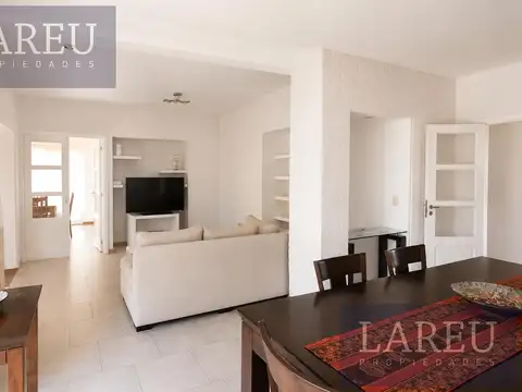 Casa en Venta con 4 cocheras