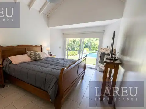 Casa 7 ambientes con 3 baños