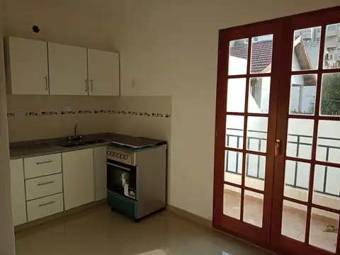 Depto Tipo Casa en Venta en Villa del Parque, USD 186.000