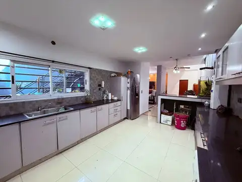 Depto Tipo Casa 4 ambientes con 2 baños