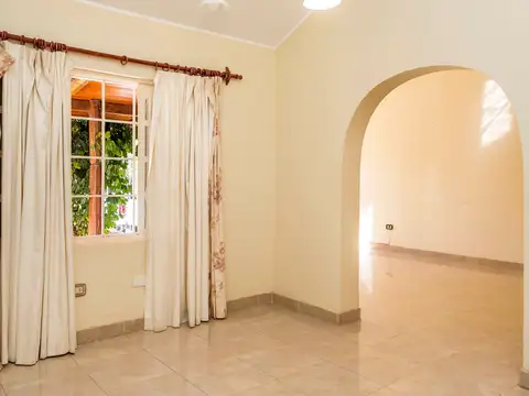 Casa 7 ambientes con 3 baños