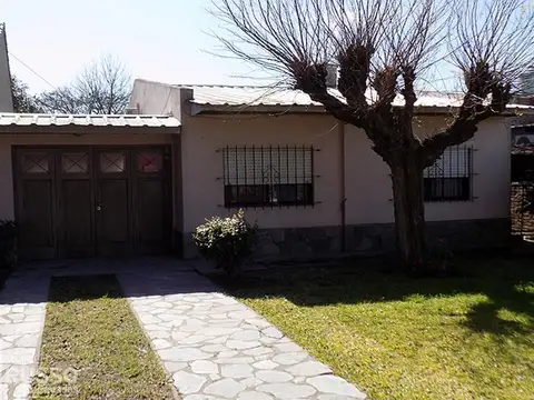 CHALET 4 AMBIENTES – PQUE. JOHNSTON