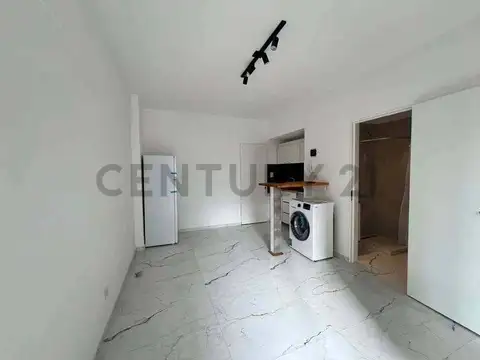 SE VENDE MONOAMBIENTE RECICLADO A NUEVO !