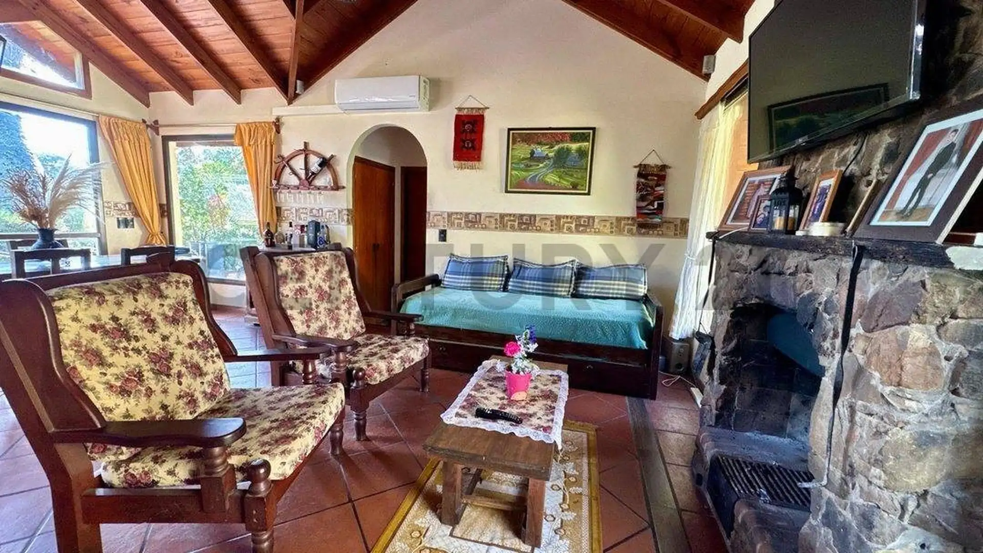Casa 2 ambientes en Sierra de los Padres, gran jardín y pileta