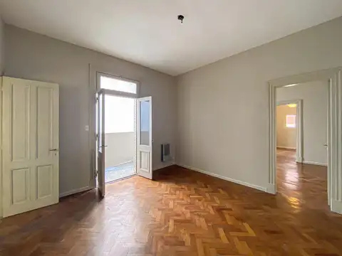 Depto Tipo Casa en Alquiler de 4 ambientes