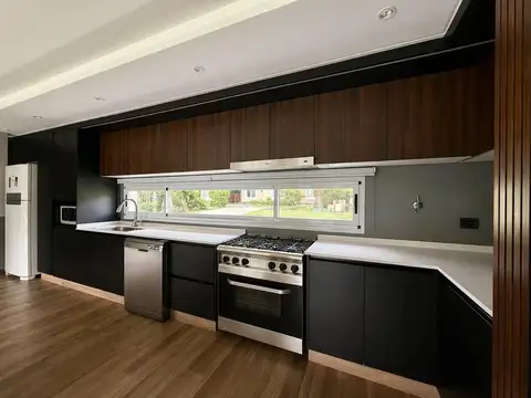 Casa en Venta en Club El Carmen, USD 440.000