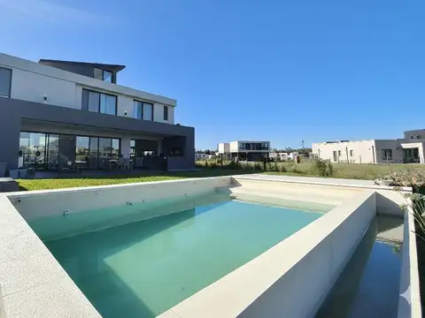 Casa en Venta en Santa Ana, USD 520.000