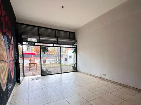 Local en Alquiler en Presidente Derqui, $ 500.000