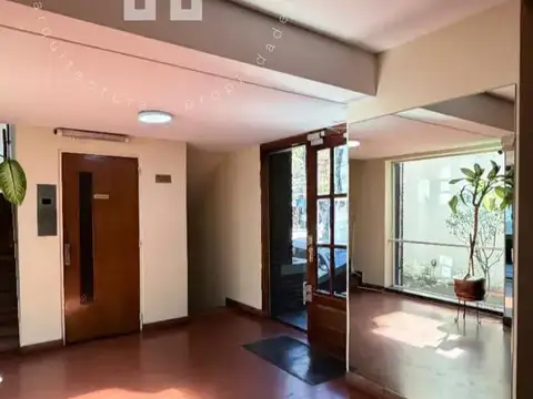 Oficina 5 ambientes con 1 baño