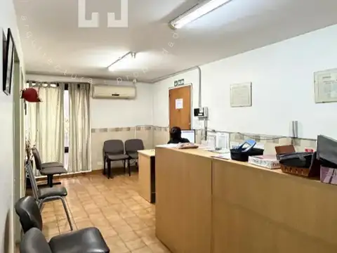 OFICINA EN VENTA- OPORTUNIDAD PARA PROFESIONALES E INVERSORES