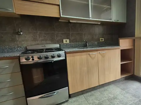 Departamento en Alquiler en Colegiales, $ 980.000