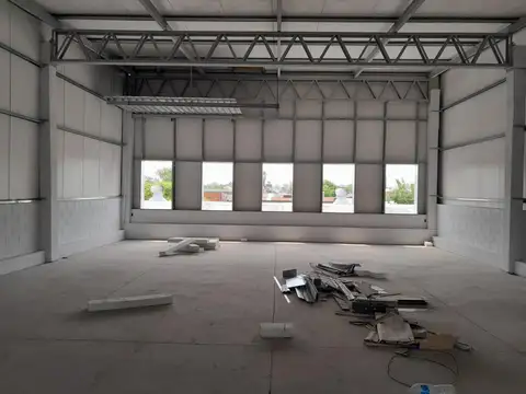 Galpon en Alquiler 34  mts Fondo