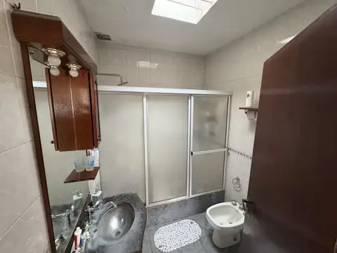 Casa 5 ambientes con 1 baño
