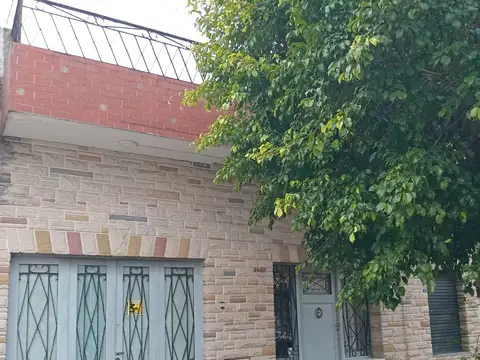 CASA 4 AMBIENTES EN VENTA EN RAMOS MEJIA BARRIO DON BOSCO