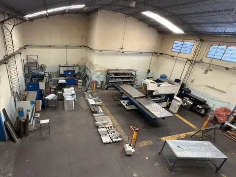Galpon 800m2 - Rueda al 1500 | España y hospitales