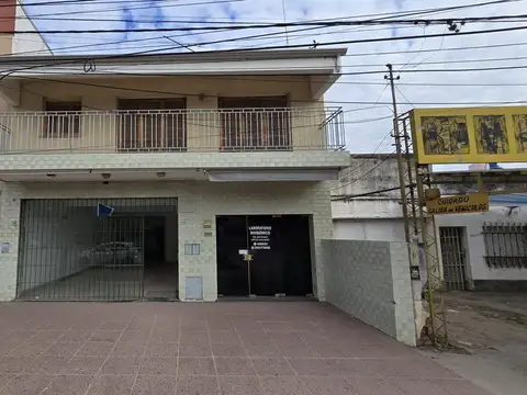 LOCAL COMERCIAL SOBRE AVENIDA BLAS PARERA APTO VARIOS DESTINOS