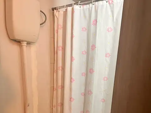 Casa 2 ambientes con 2 baños