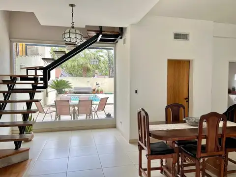 Casa en Venta en Castelar Norte, USD 300.000