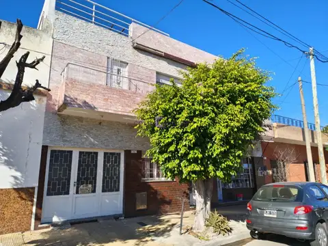 Excelente PH de 3 ambientes interno con patio con parrilla