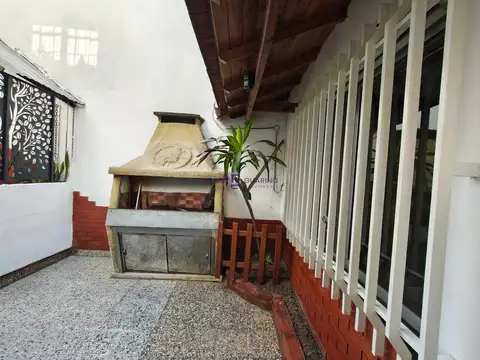 Depto Tipo Casa en Alquiler de 3 ambientes