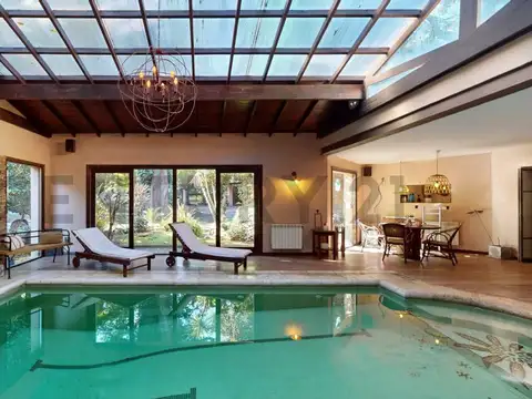 Casa 5 ambientes con 3 baños