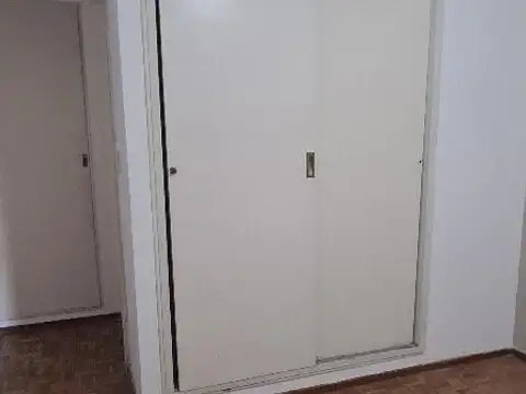 Departamento en Venta en Chacarita, USD 155.000