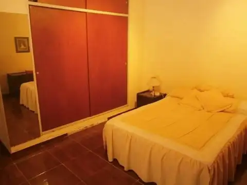 Hermosa Casa 4 amb., 2 plantas, reciclada, 1 c/Las Flores y