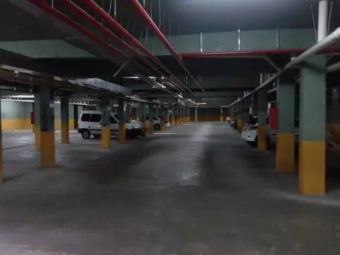 Venta cochera cubierta en Lomas de Zamora