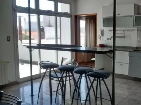 Vivienda en Planta Alta con Local en Planta Baja