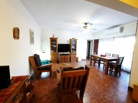 Depto Tipo Casa en Venta de 4 ambientes