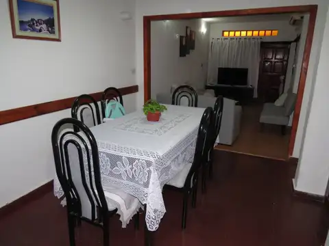 Depto Tipo Casa 5 ambientes con 2 baños