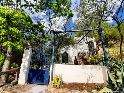 Vendo hermosa casa con piscina al pie de la Sierra, Barrio el Rincón, San Marcos Sierras