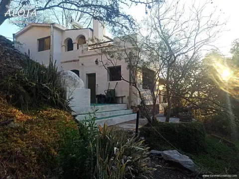 Vendo hermosa casa con piscina al pie de la Sierra, Barrio el Rincón, San Marcos Sierras