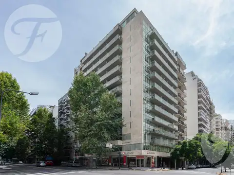 Cochera cubierta amplia en Recoleta Square – Ideal camioneta - Seguridad 24h - Control de acceso