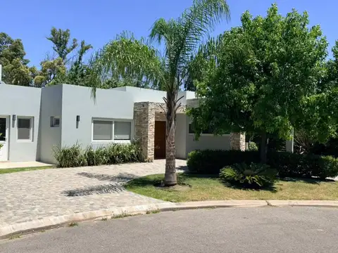 Vendo casa en Casco de Álvarez