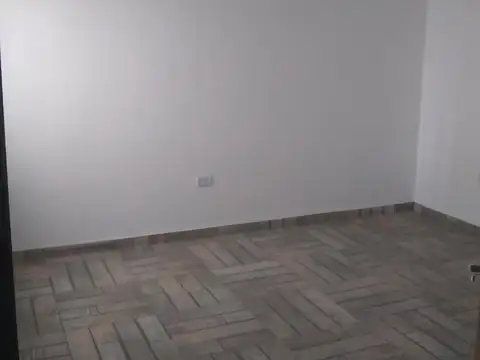 Depto Tipo Casa en Venta en El Palomar, USD 65.000