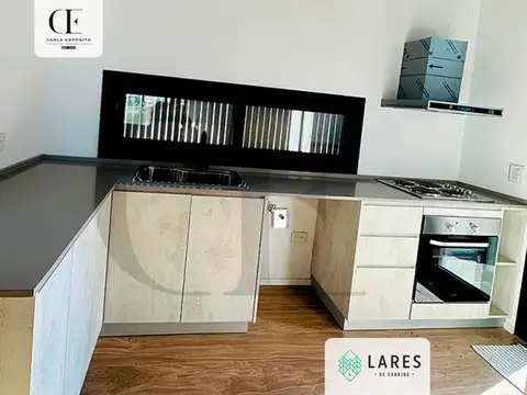 Casa 4 ambientes con 2 baños
