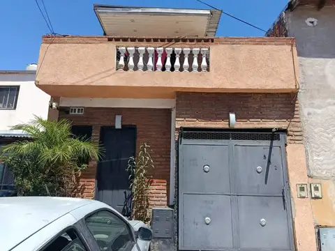 CASA VENTA 6 AMBIENTES MONTE GRANDE APTA CREDITO