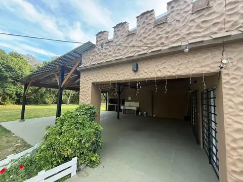 CASA QUINTA PROPIEDAD COMPUESTA POR 2 LOTES