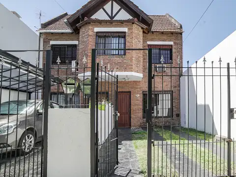 Depto Tipo Casa en Venta de 4 dormitorios