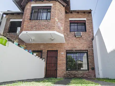 Depto Tipo Casa en Venta de 5 ambientes