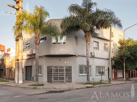 Chacabuco al 900
